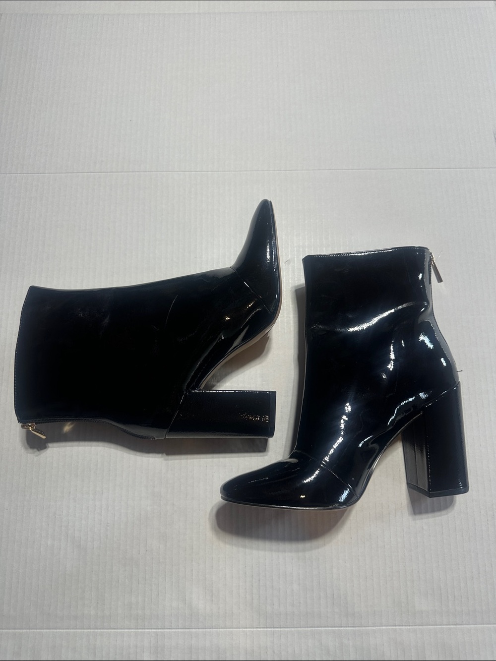 NWOT Jessica Simpson Black Patent Block Heel Ankle Boots w back zipper stylish
